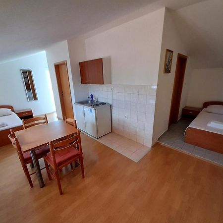 Apartments Nikolas 沃迪切 外观 照片
