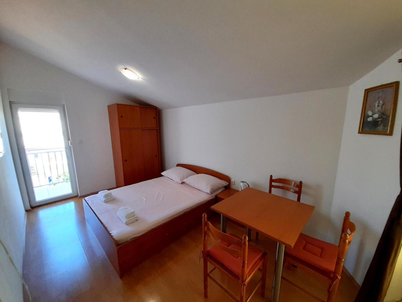 Apartments Nikolas 沃迪切 外观 照片