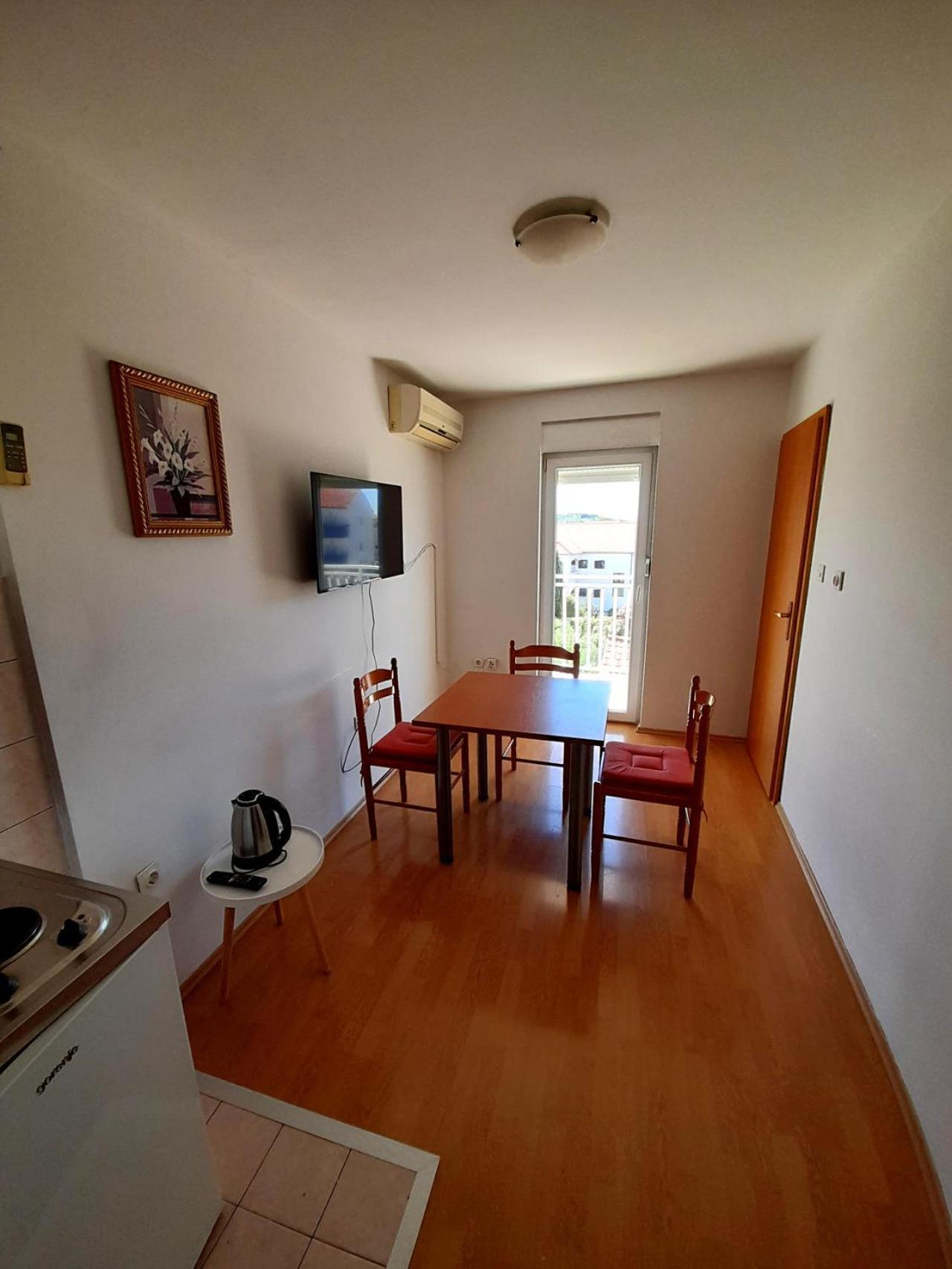 Apartments Nikolas 沃迪切 外观 照片