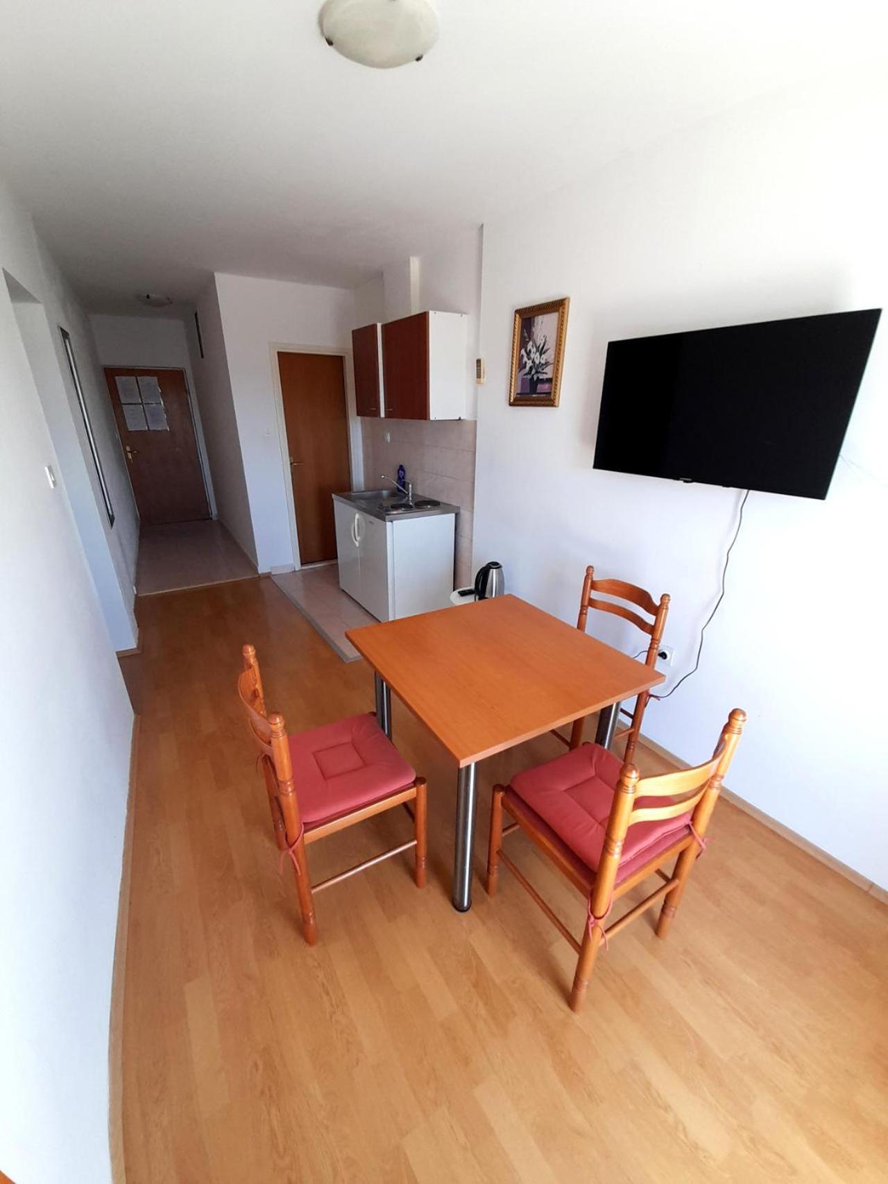 Apartments Nikolas 沃迪切 外观 照片