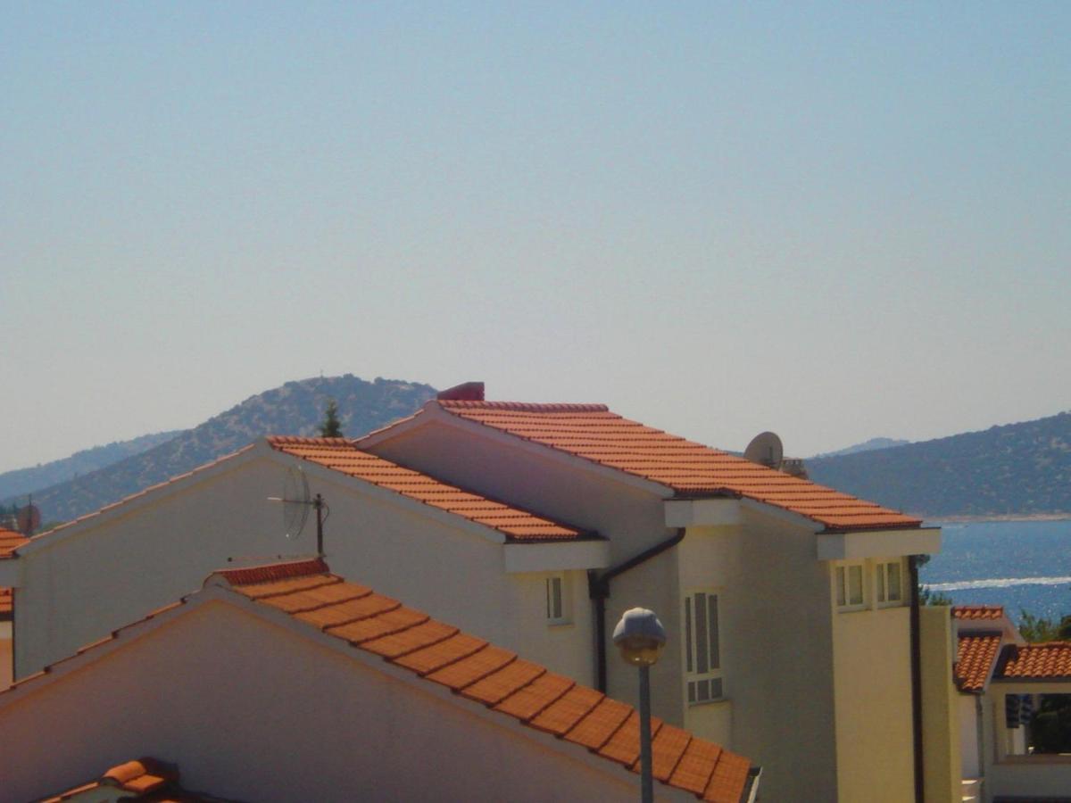 Apartments Nikolas 沃迪切 外观 照片