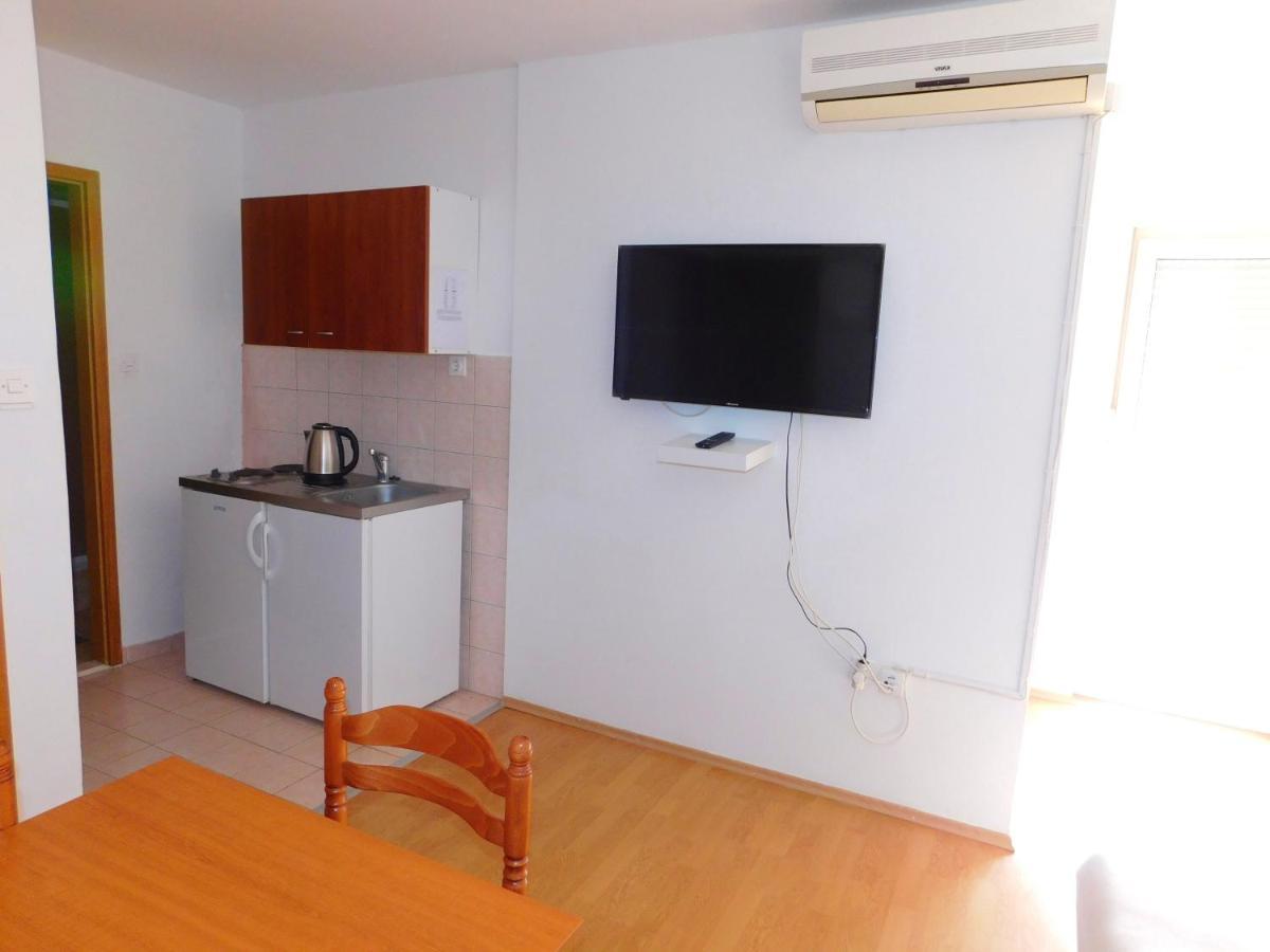 Apartments Nikolas 沃迪切 外观 照片